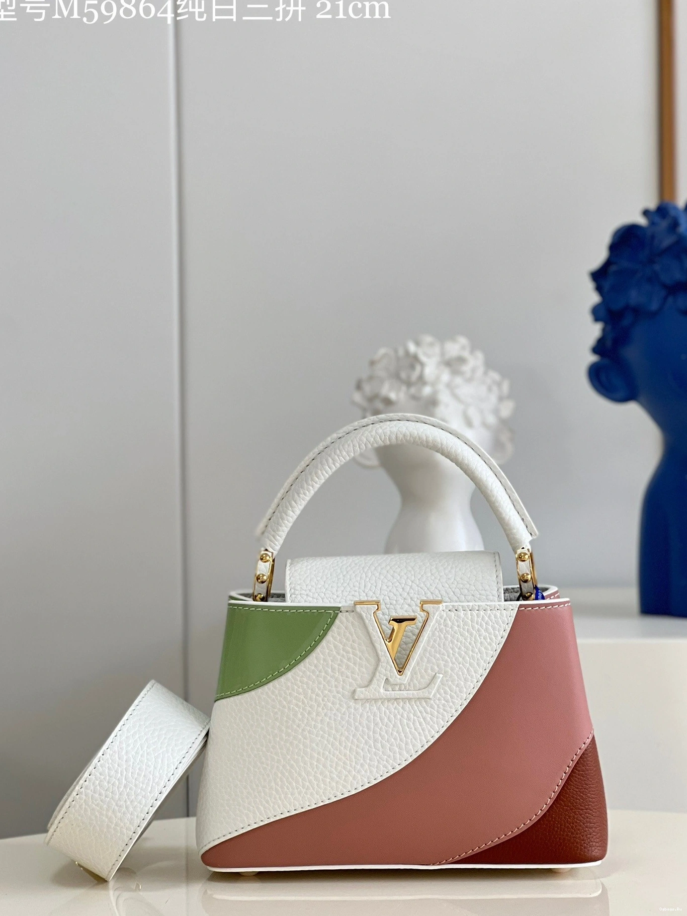 LOUIS MINI CAPUCINES VUITTON 0125